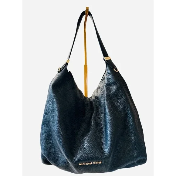 Michael Kors Bedford Large Hobo Black Pebbled Leather‎ Classic Gold Hardware - Picture 5 of 6
